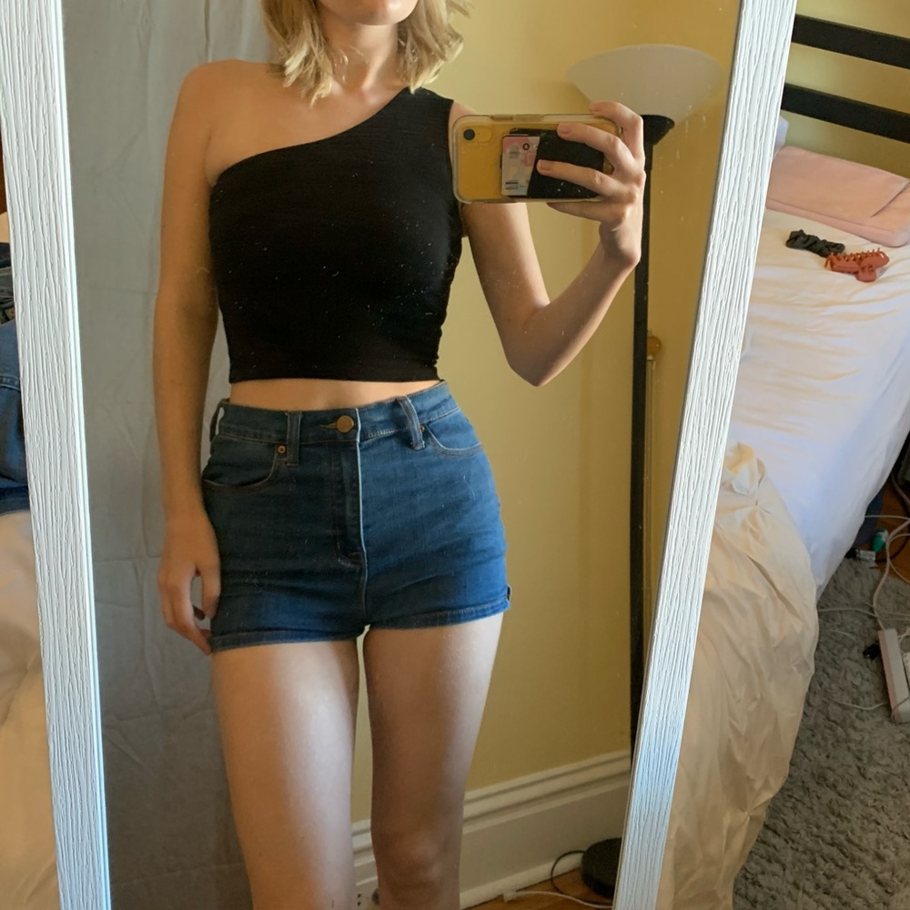 BDG high waisted jean shorts!